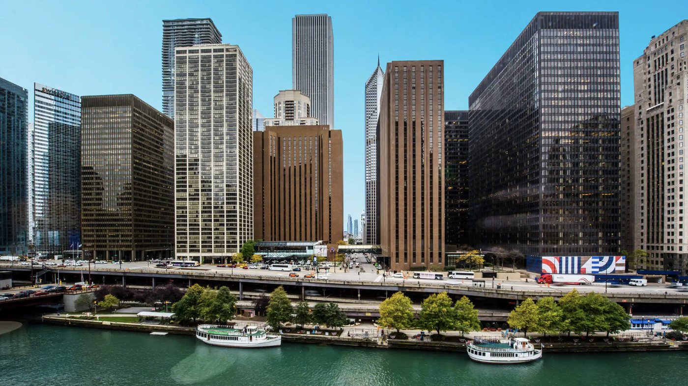 The Hyatt Regency Chicago on East Wacker Drive, seen across the Chicago River